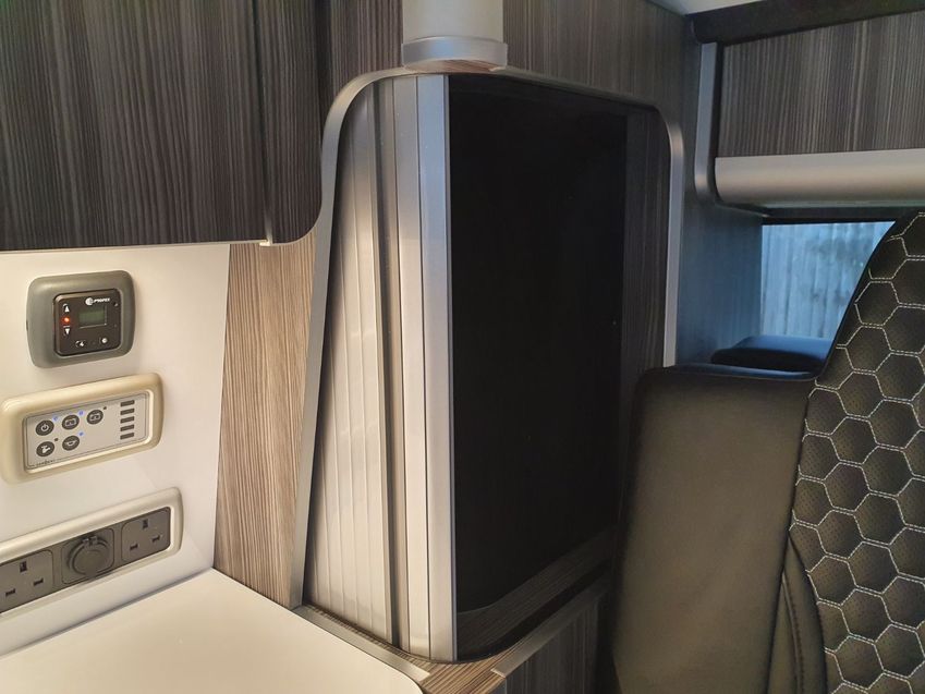 VOLKSWAGEN CAMPERVAN