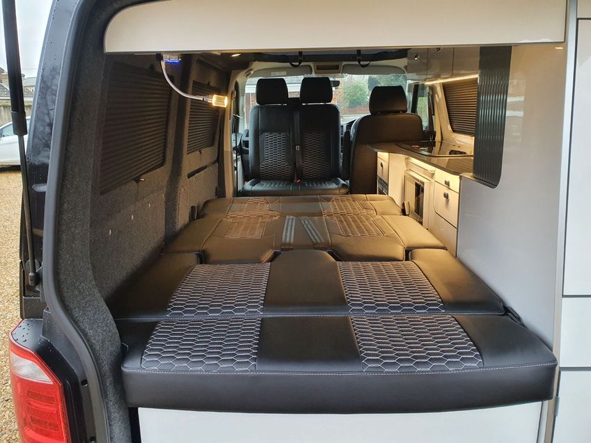 VOLKSWAGEN CAMPERVAN