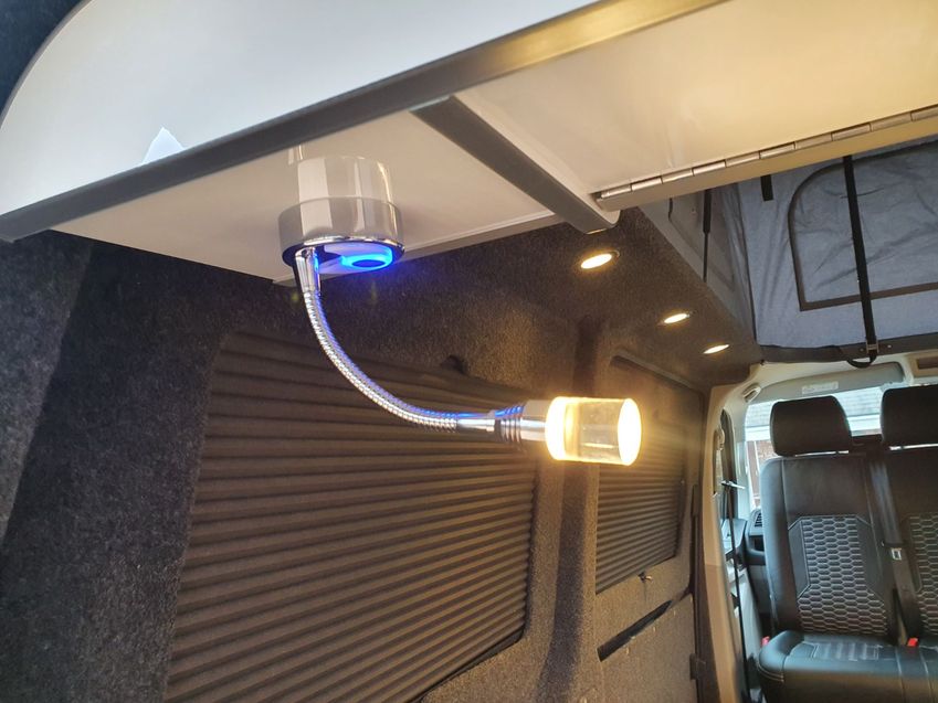 VOLKSWAGEN CAMPERVAN