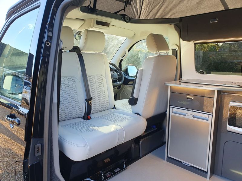 VOLKSWAGEN CAMPERVAN
