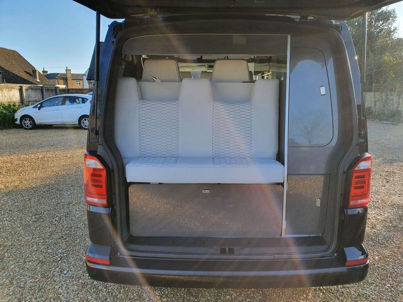 VOLKSWAGEN CAMPERVAN