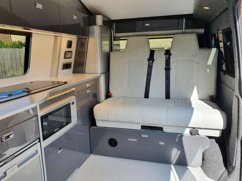 VOLKSWAGEN CAMPERVAN