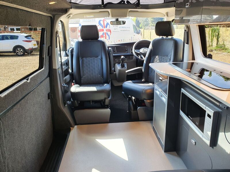 VOLKSWAGEN CAMPERVAN