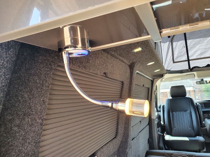 VOLKSWAGEN CAMPERVAN