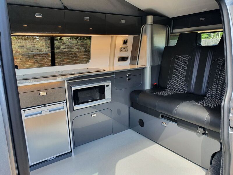 VOLKSWAGEN CAMPERVAN