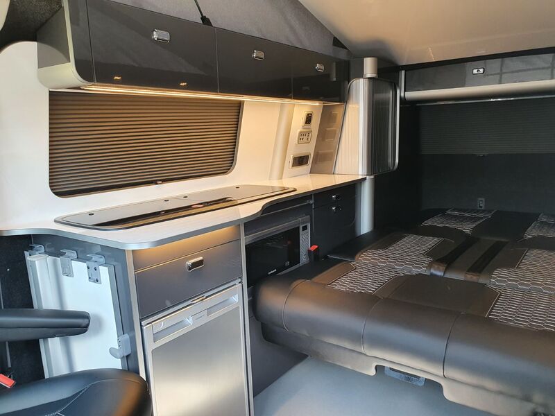 VOLKSWAGEN CAMPERVAN