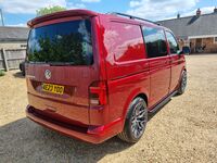 VOLKSWAGEN TRANSPORTER KOMBI