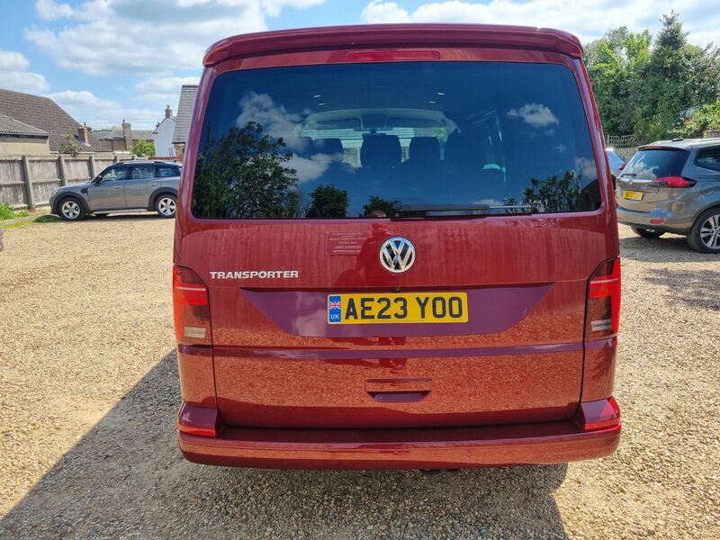 VOLKSWAGEN TRANSPORTER KOMBI