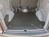 VOLKSWAGEN TRANSPORTER KOMBI