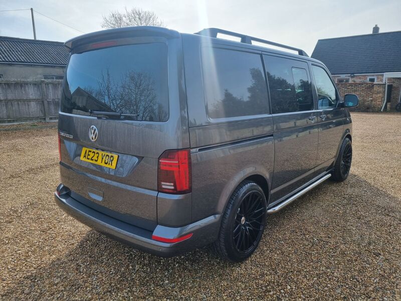 VOLKSWAGEN TRANSPORTER KOMBI
