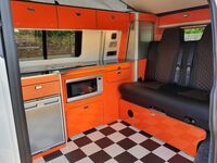 VOLKSWAGEN CAMPERVAN
