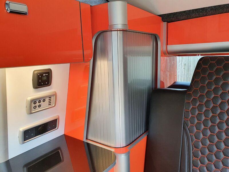 VOLKSWAGEN CAMPERVAN