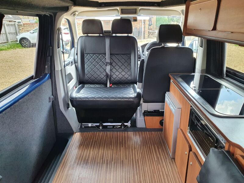VOLKSWAGEN CAMPERVAN