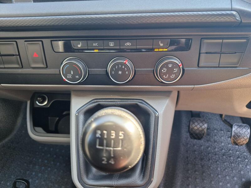 VOLKSWAGEN CAMPERVAN