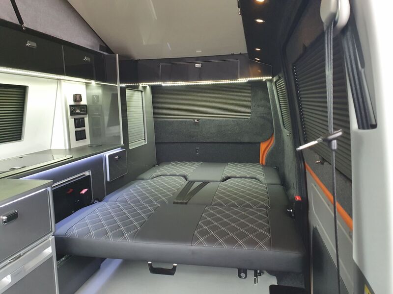 VOLKSWAGEN CAMPERVAN