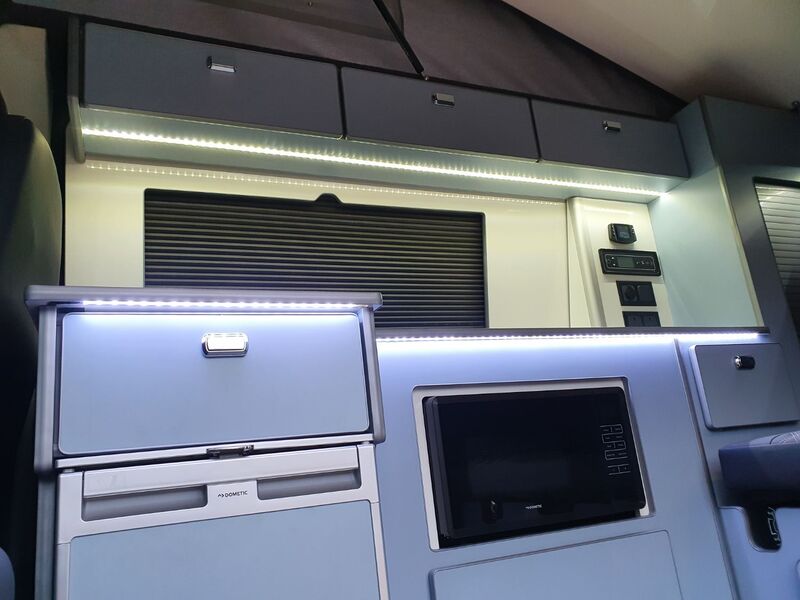 VOLKSWAGEN CAMPERVAN