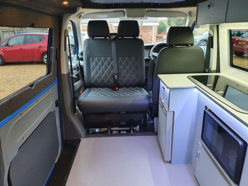 VOLKSWAGEN CAMPERVAN