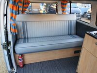 VOLKSWAGEN CAMPERVAN