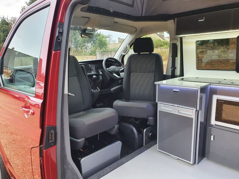 VOLKSWAGEN CAMPERVAN