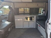 VOLKSWAGEN CAMPERVAN