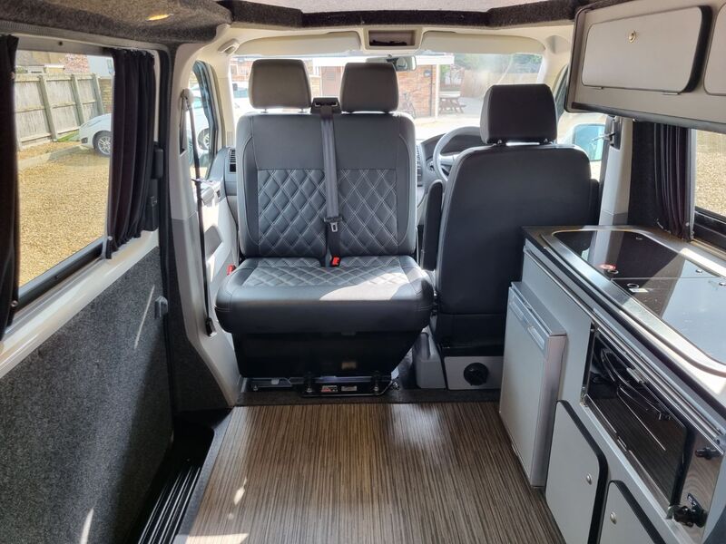 VOLKSWAGEN CAMPERVAN