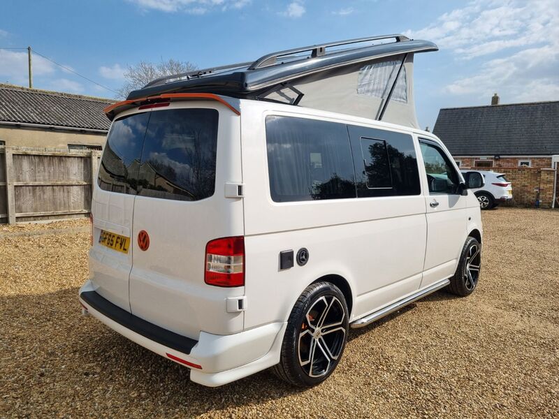 VOLKSWAGEN CAMPERVAN