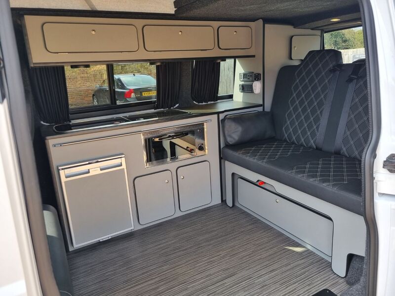 VOLKSWAGEN CAMPERVAN
