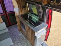 VOLKSWAGEN CAMPERVAN