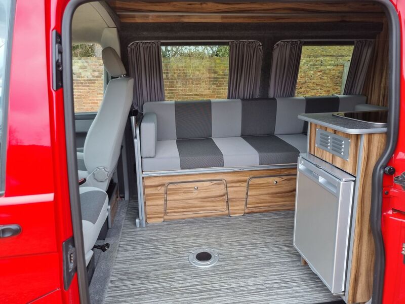 VOLKSWAGEN CAMPERVAN