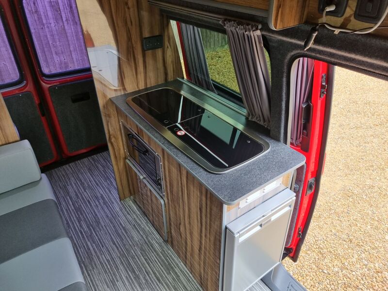 VOLKSWAGEN CAMPERVAN