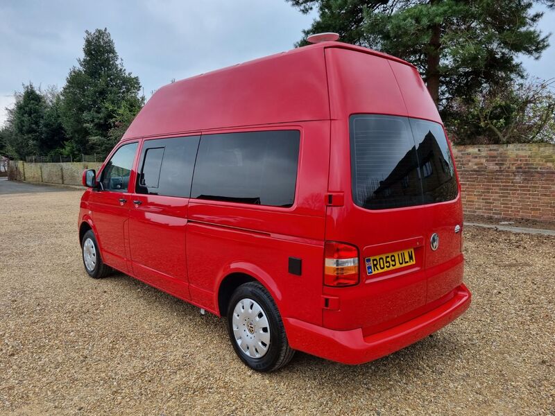 VOLKSWAGEN CAMPERVAN