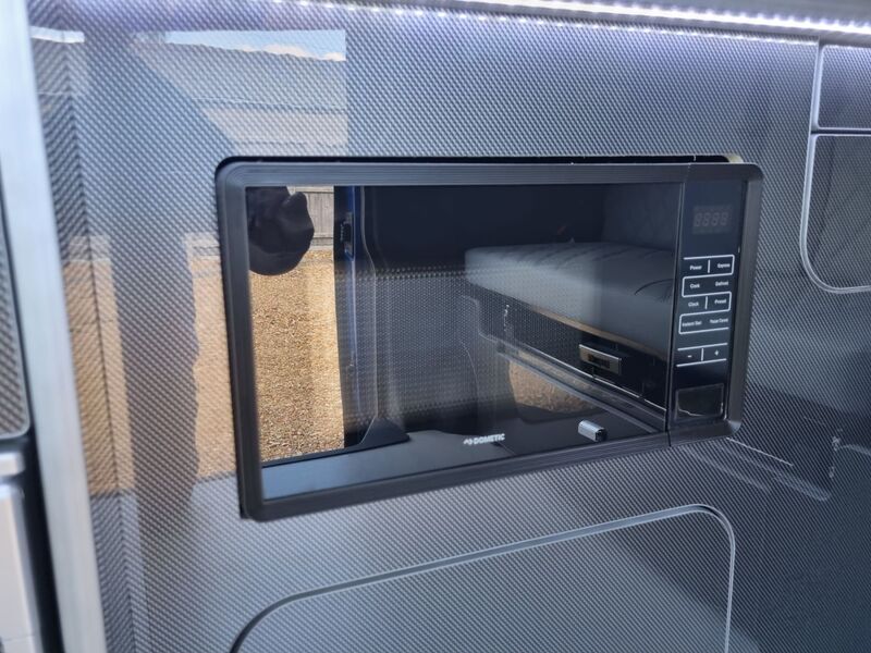 VOLKSWAGEN CAMPERVAN