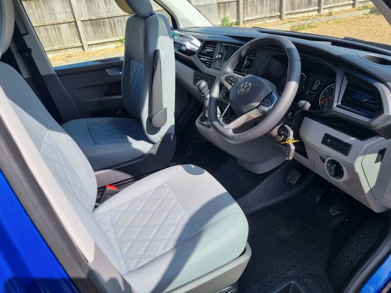 VOLKSWAGEN CAMPERVAN