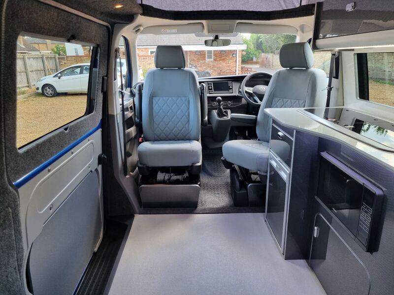 VOLKSWAGEN CAMPERVAN