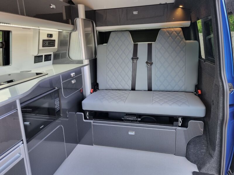 VOLKSWAGEN CAMPERVAN
