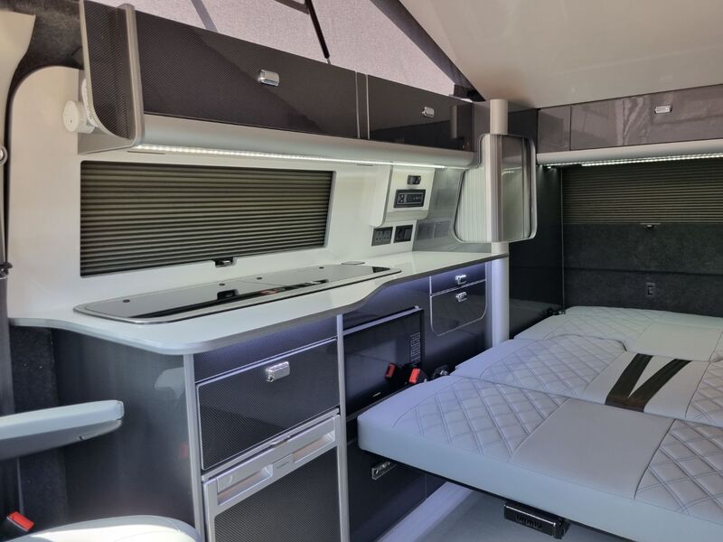 VOLKSWAGEN CAMPERVAN