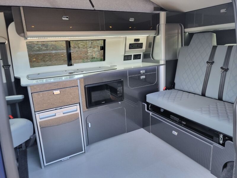 VOLKSWAGEN CAMPERVAN