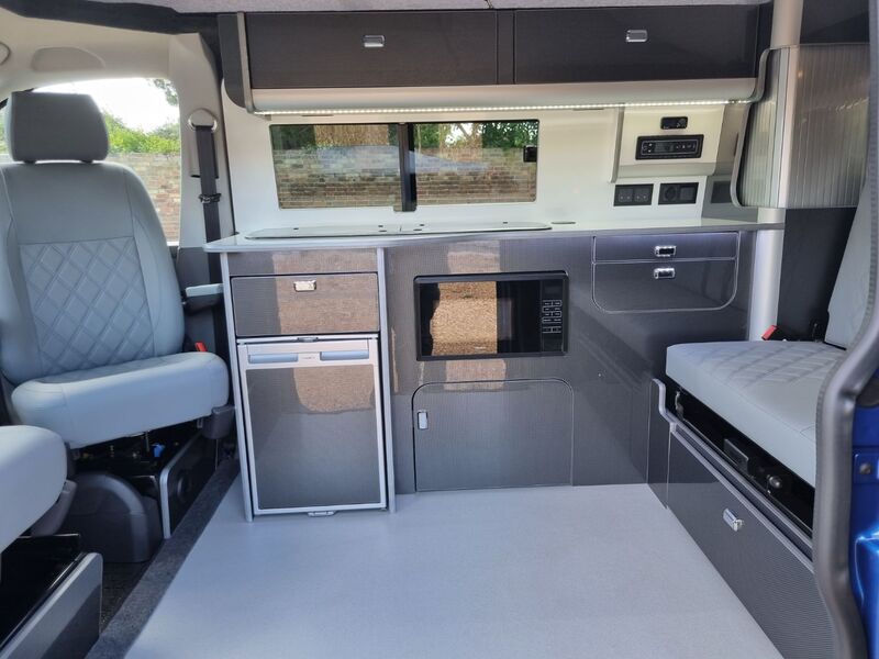 VOLKSWAGEN CAMPERVAN