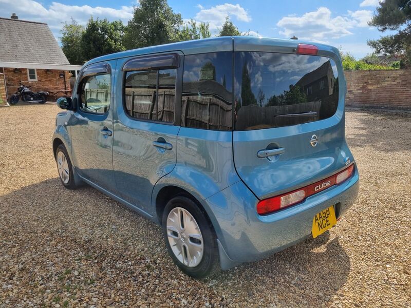 NISSAN CUBE