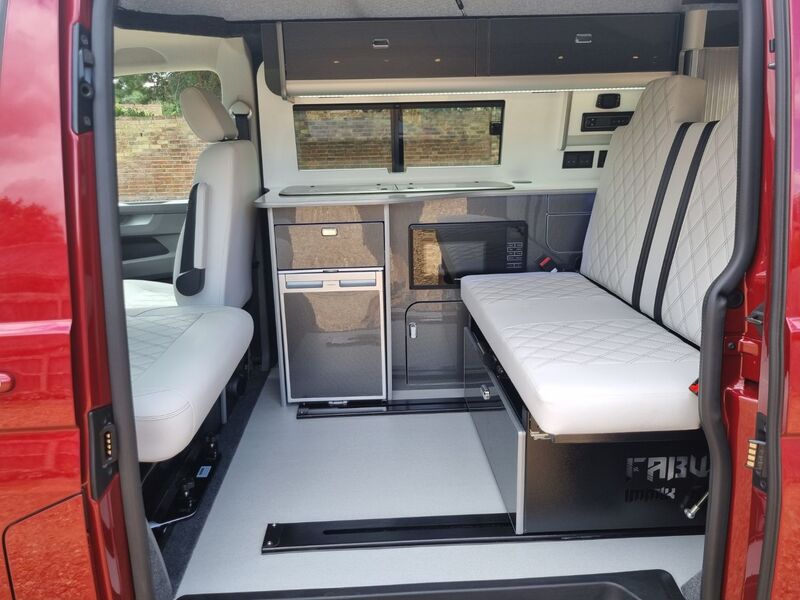 VOLKSWAGEN CAMPERVAN