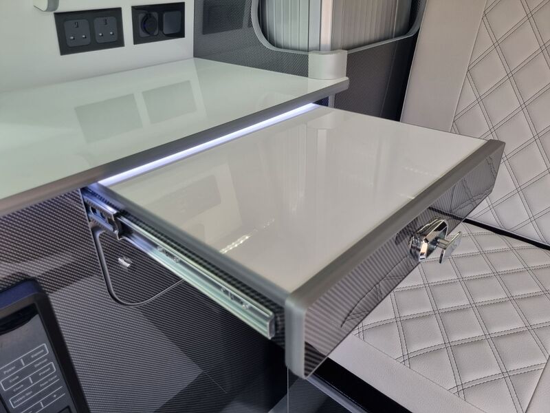 VOLKSWAGEN CAMPERVAN