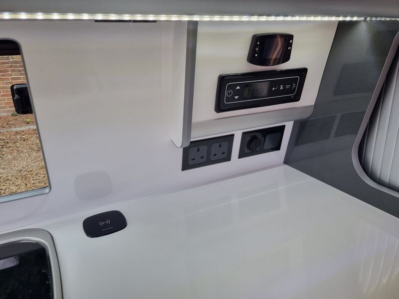 VOLKSWAGEN CAMPERVAN