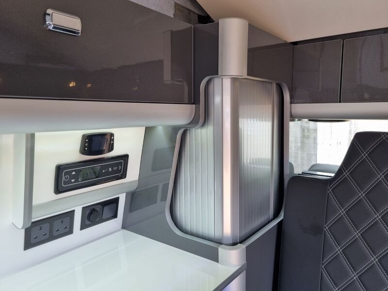VOLKSWAGEN CAMPERVAN