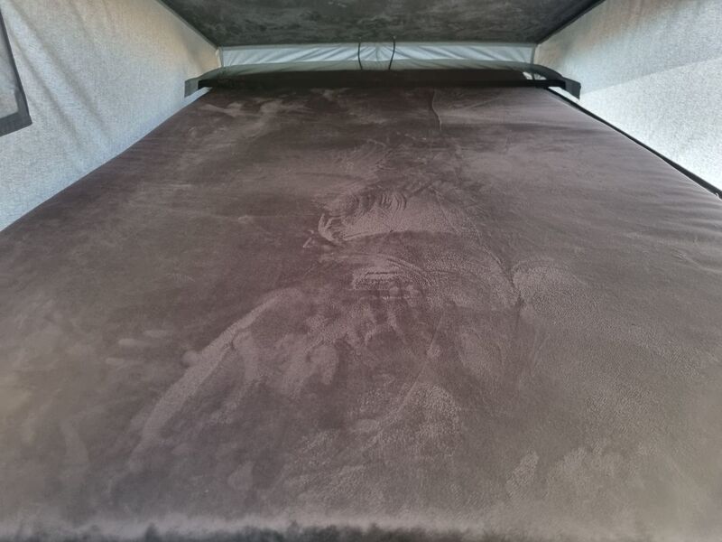 VOLKSWAGEN CAMPERVAN