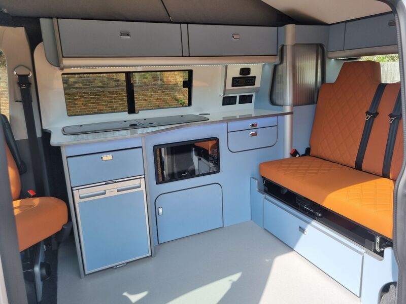 VOLKSWAGEN CAMPERVAN