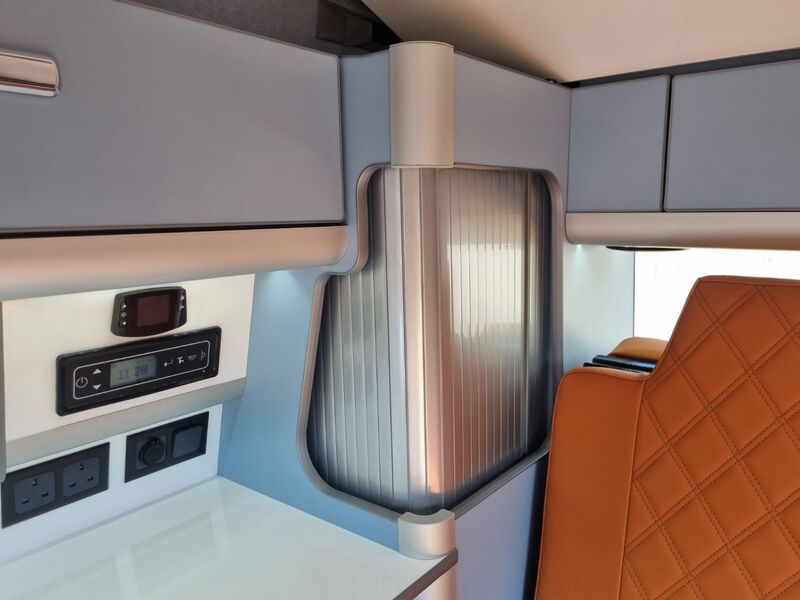 VOLKSWAGEN CAMPERVAN