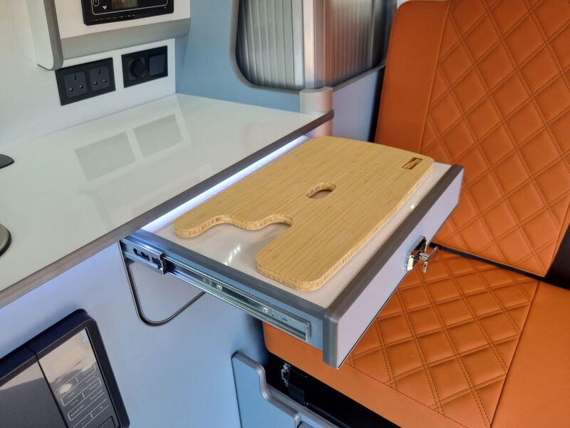 VOLKSWAGEN CAMPERVAN