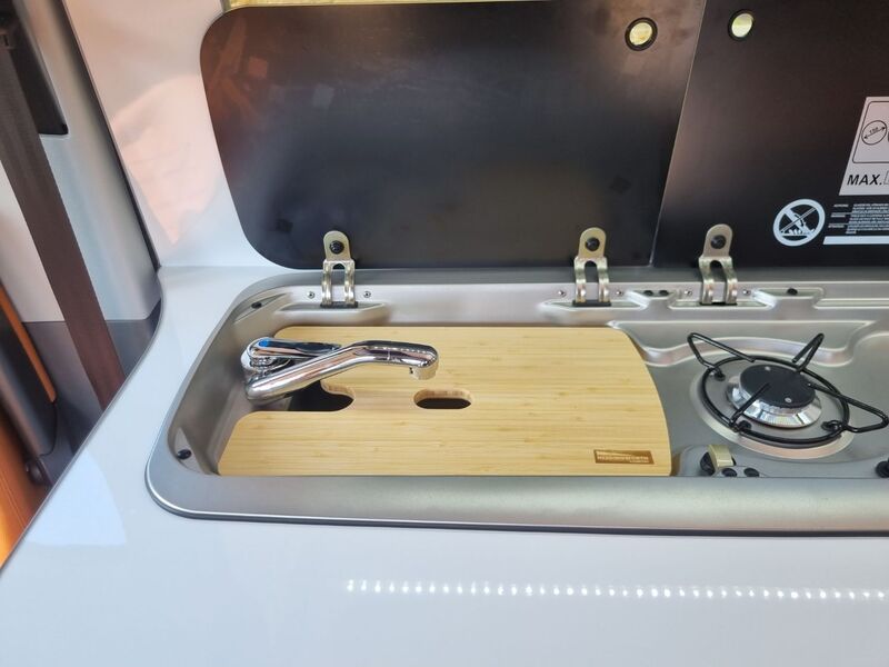VOLKSWAGEN CAMPERVAN