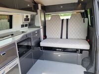 VOLKSWAGEN CAMPERVAN