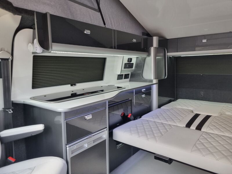 VOLKSWAGEN CAMPERVAN